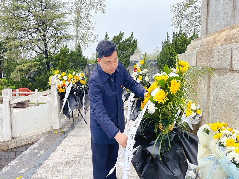 4.4杨主席扶挽联 - 副本.jpg