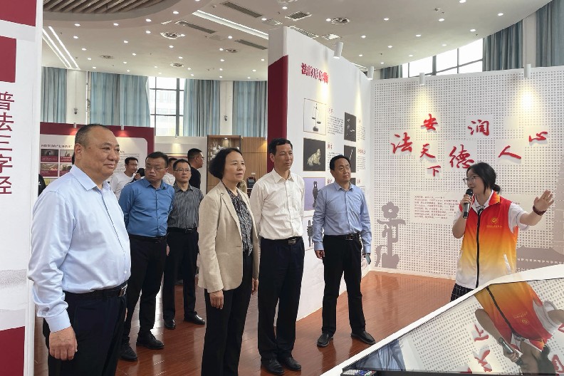 d71be2a0cd6e31ec420c3979bcc200f_副本.jpg