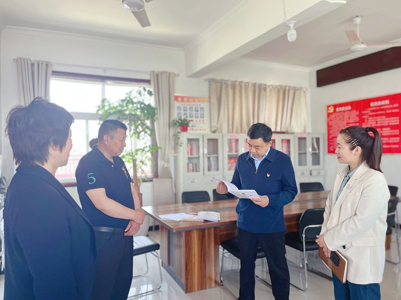 5.9基层协商督查杨主席 - 副本.jpg